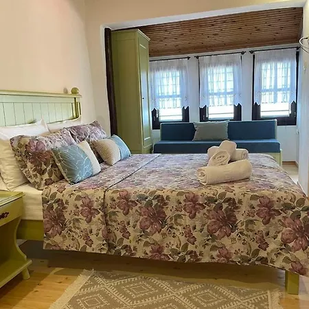 To Patriko Mas Guesthouse-2 * Палеос-Пантелеймонас