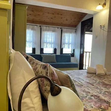 To Patriko Mas Guesthouse-2 Апартаменты *